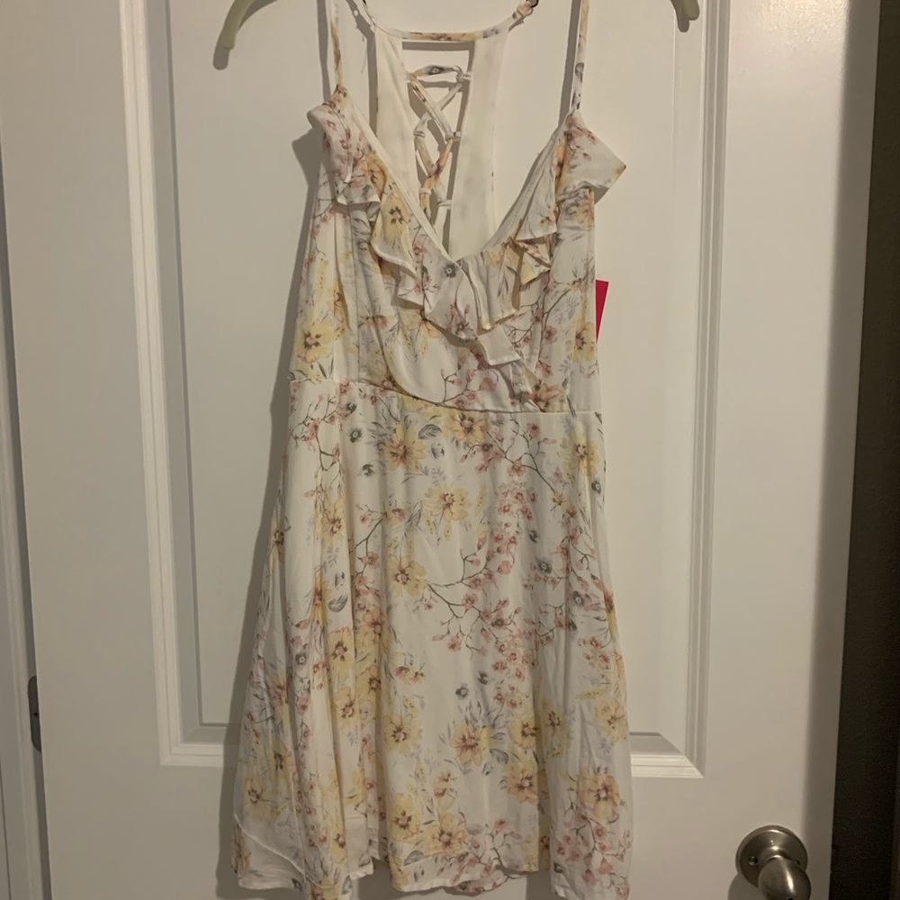 NWT Xhileration floral mini dress w/ cross back